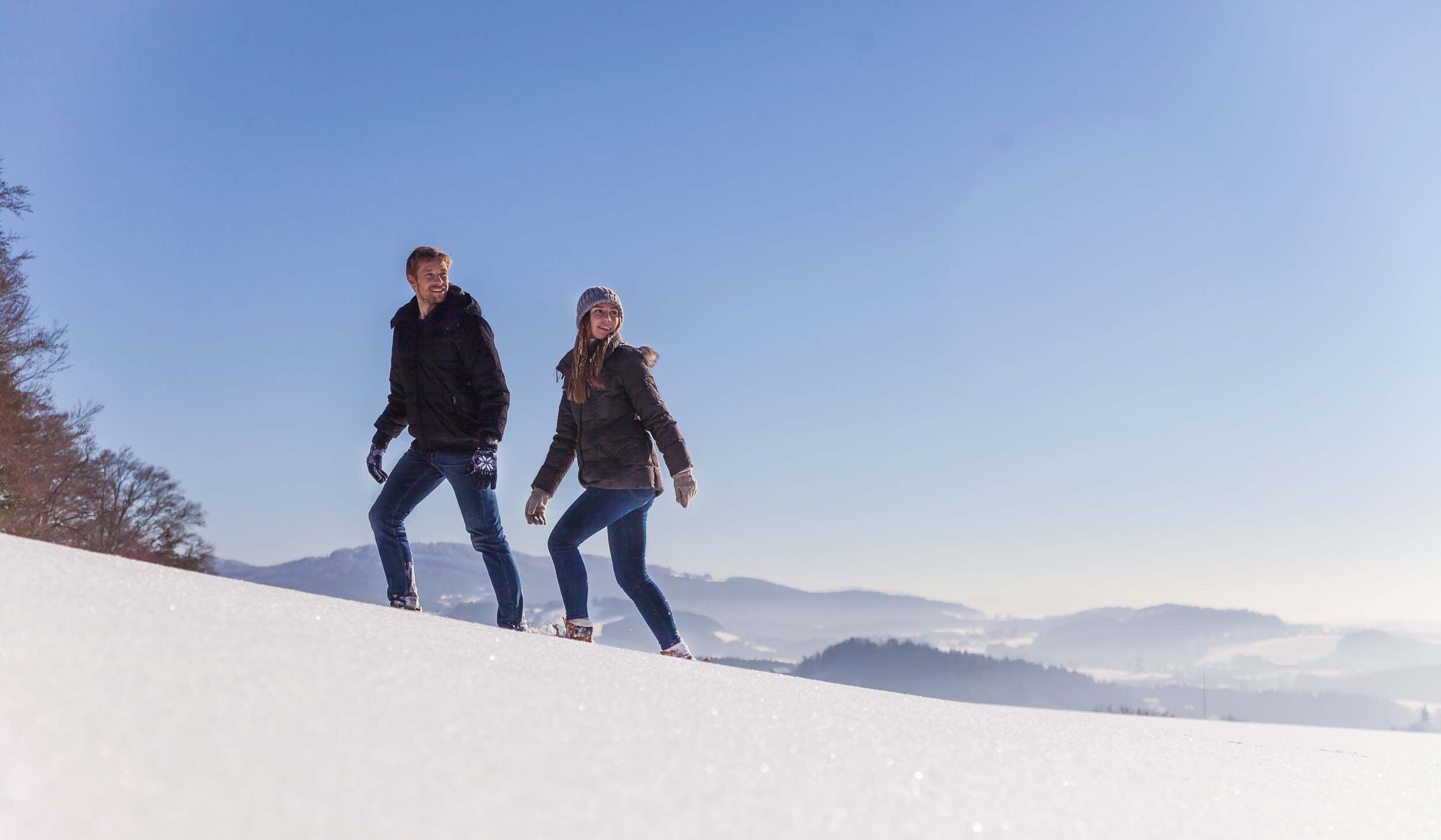 Winterwanderung nähe des Wellness- & Sporthotels in Bayern